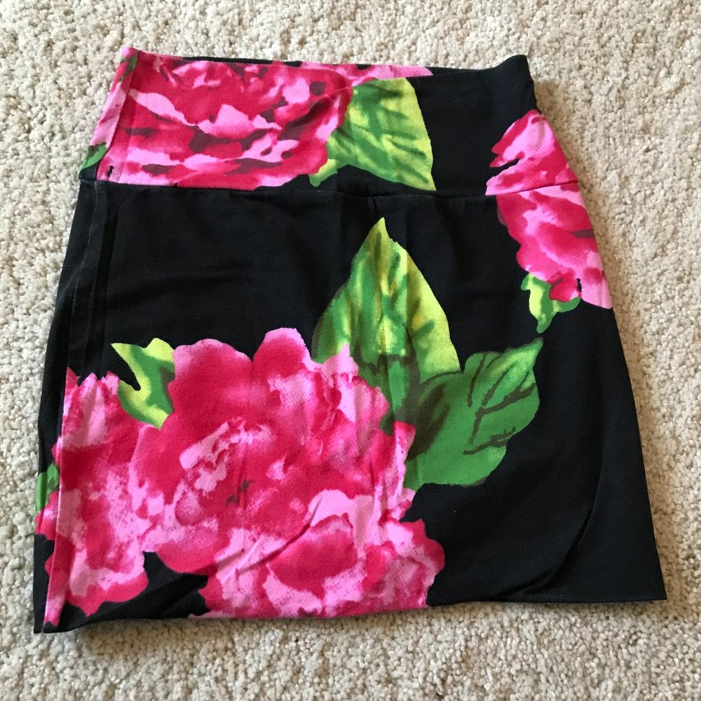 Wet Seal Floral and Black Bodycon Skirt